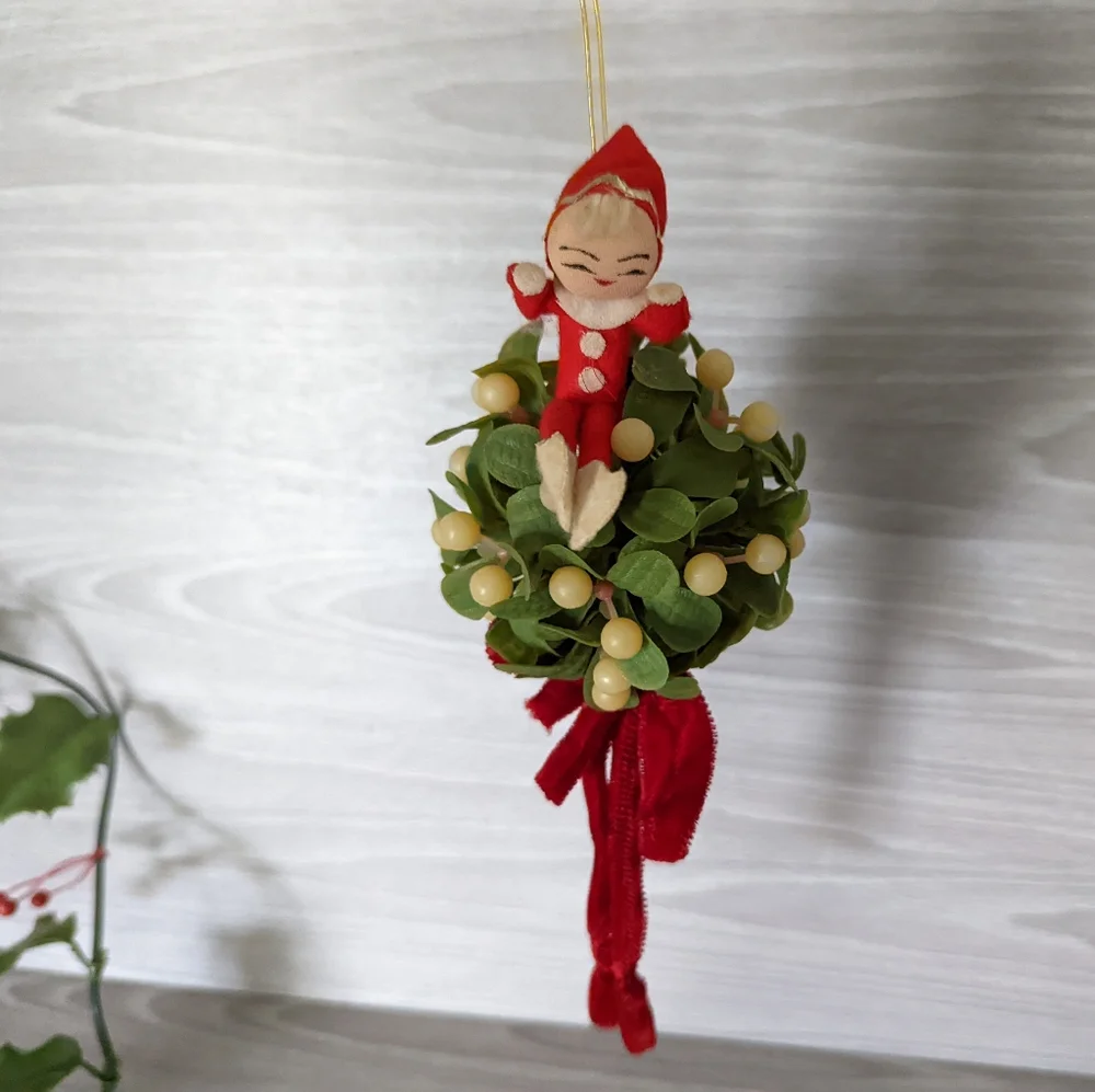 Vintage Christmas Holly and Bells Garland